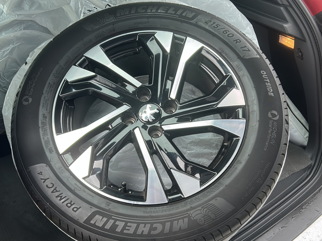 Peugeot 2008 Pure Tech 130 Allure
