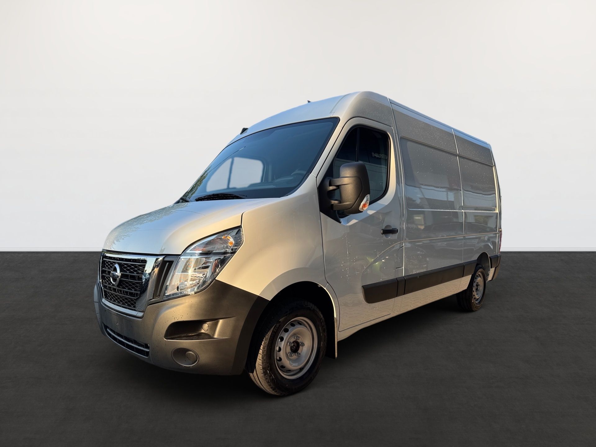 Nissan Interstar X62X Kasten L2H2 35 dCi135 FWD MT Acenta LRB 270