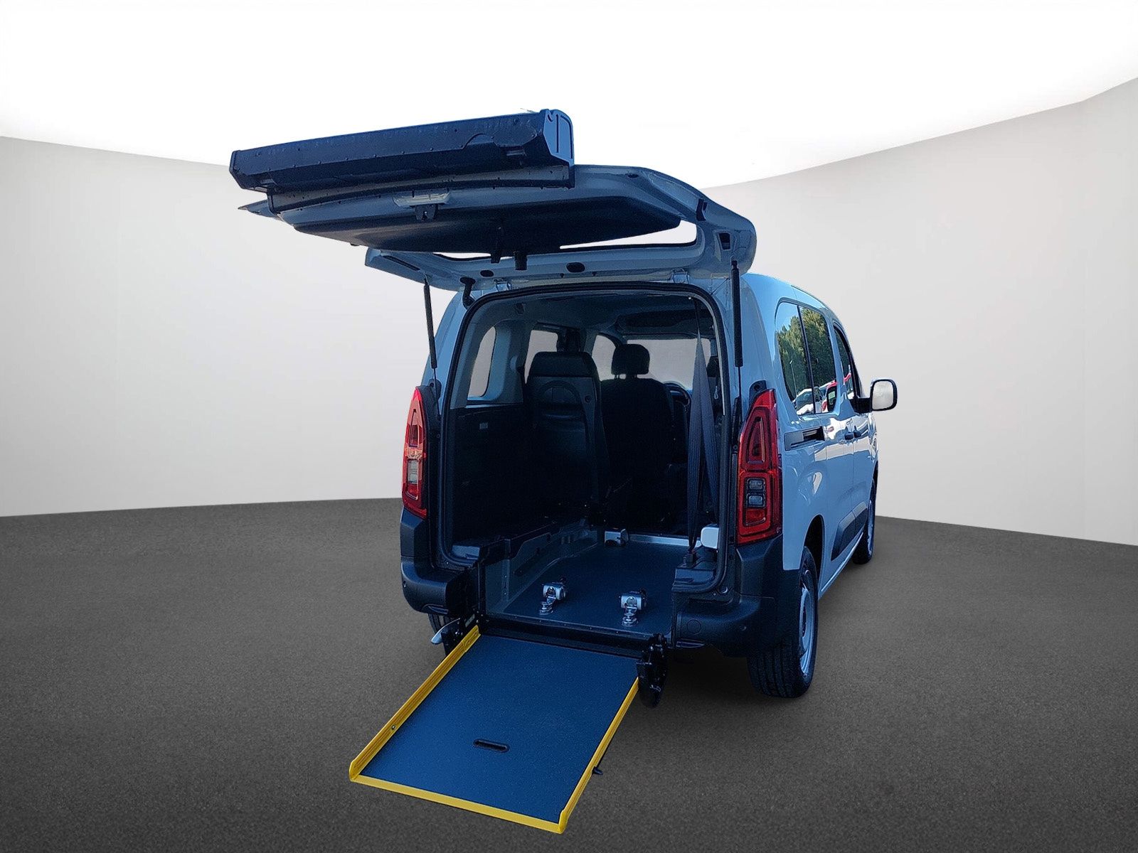 Citroën Berlingo M HDI 100 Rollstuhlumbau