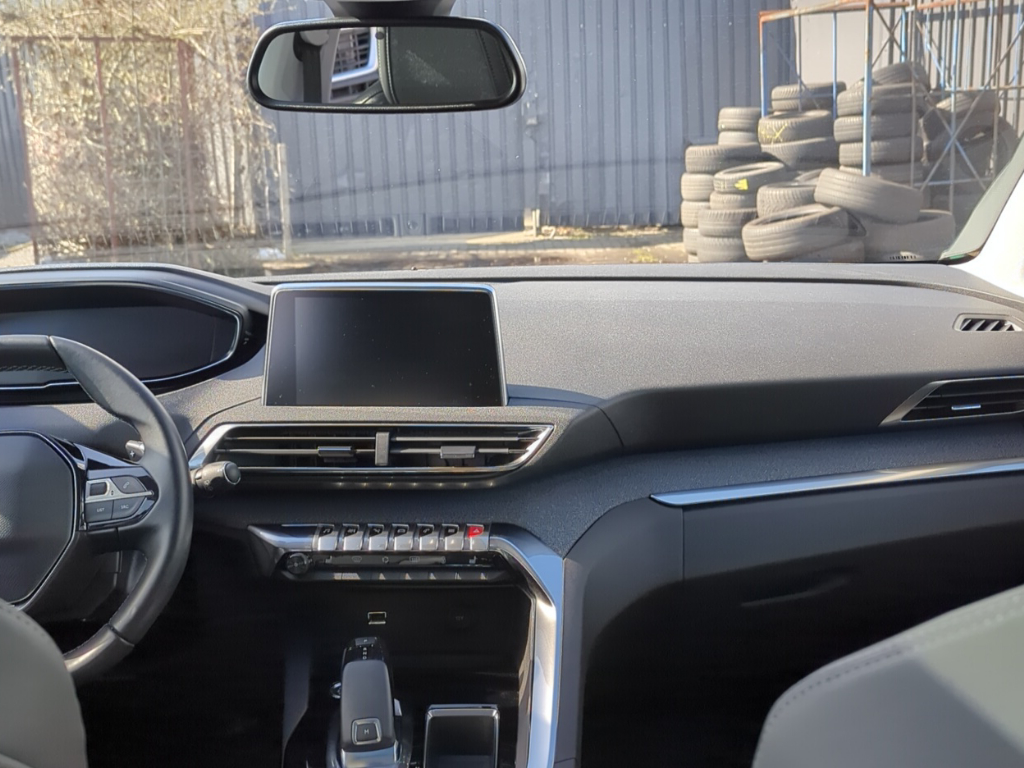Peugeot 3008 Pure Tech 130 Allure Business EAT8