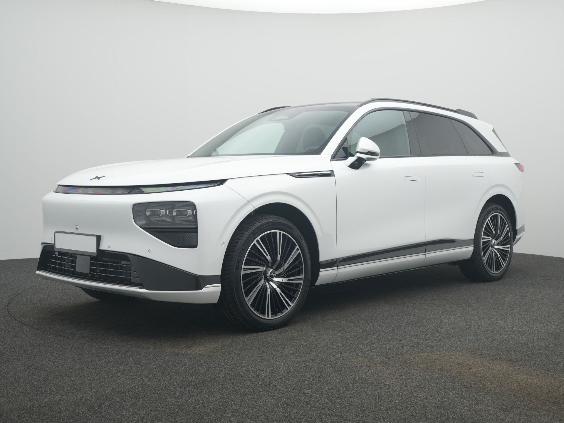 XPeng G9 Performance+ArcticWhite+SchwarzNappa+Premium Paket+AHK