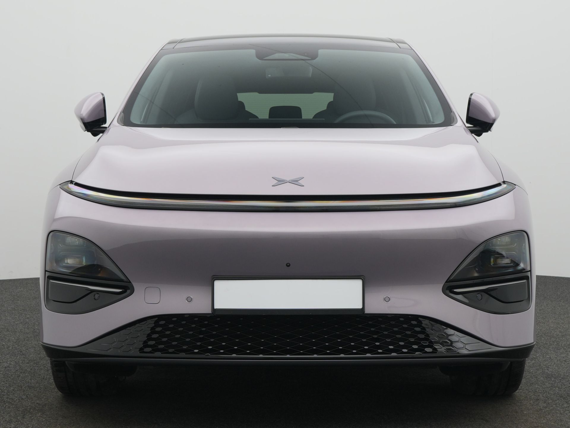 XPeng G6 MY25 Performance+StellarPurple+Dunkelgrau Nappaleder+AHK