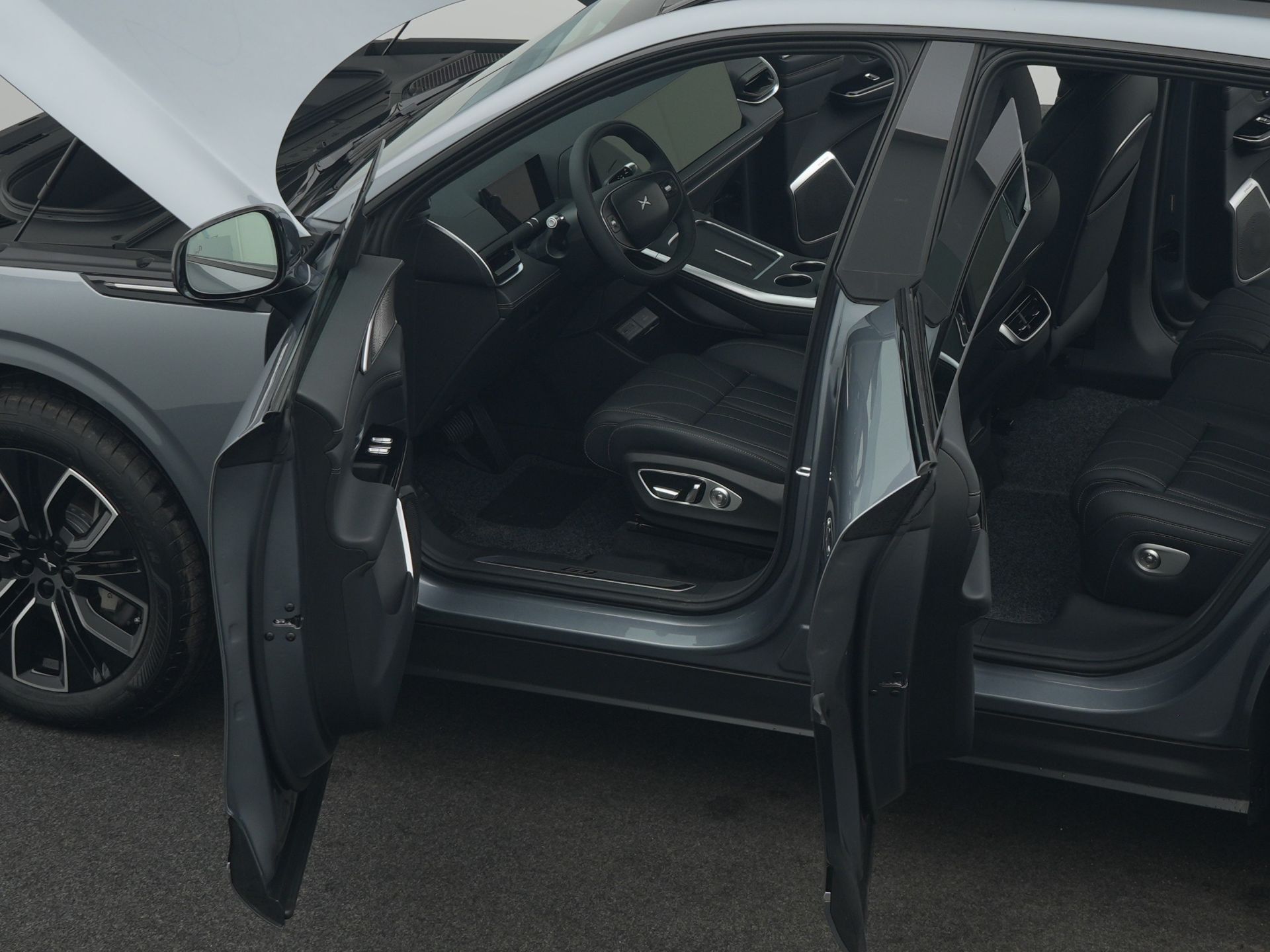 XPeng G9 LongRange+Graph/Schw Nappa+21"+Prem+AHK