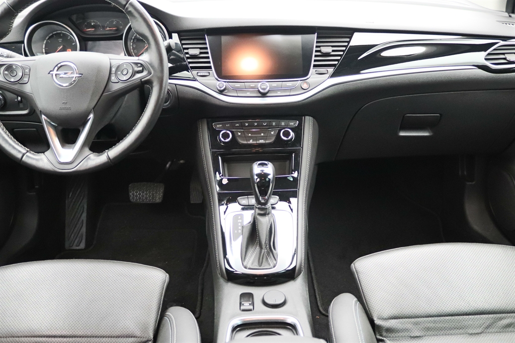 Opel ASTRA 1,6 Direkt Injection Turbo Dynamic Automatik