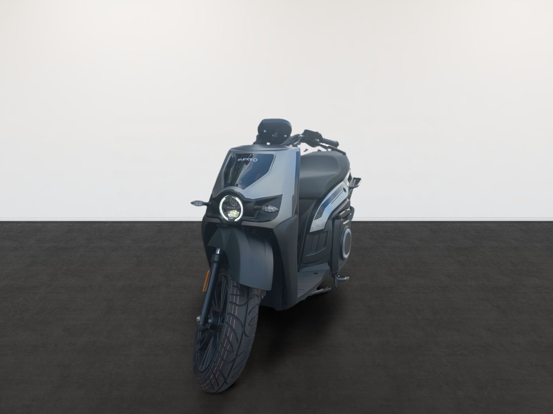 Silence S02 LS6 STANDARD L1e - 5,6 kWh   1 pl. Blanco