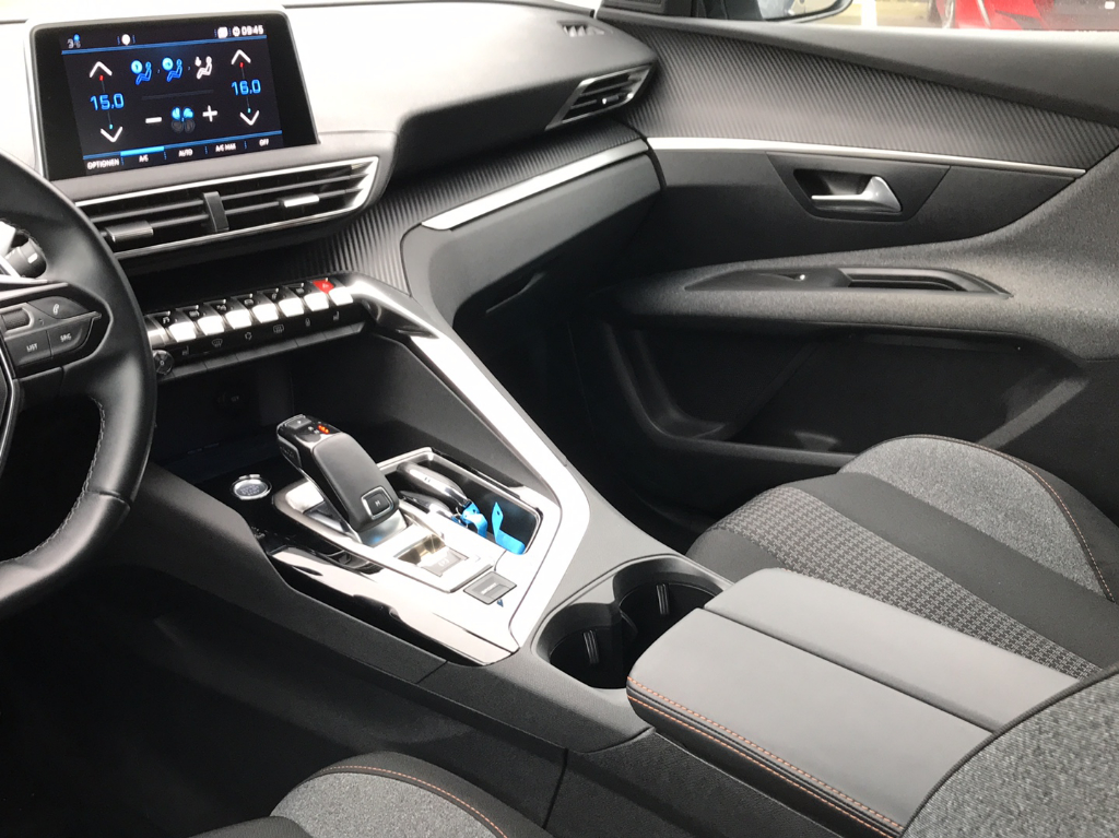 Peugeot 3008 BlueHDi 130 Active Business EAT8