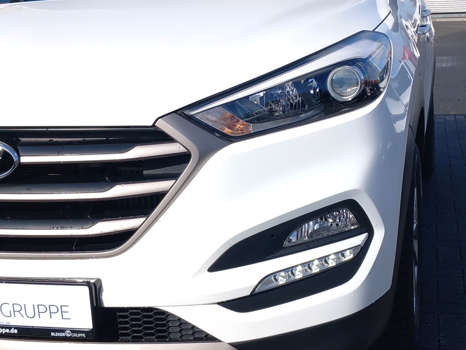 Hyundai Tucson 1.7 CRDi DPF Intro Edition blue 2WD