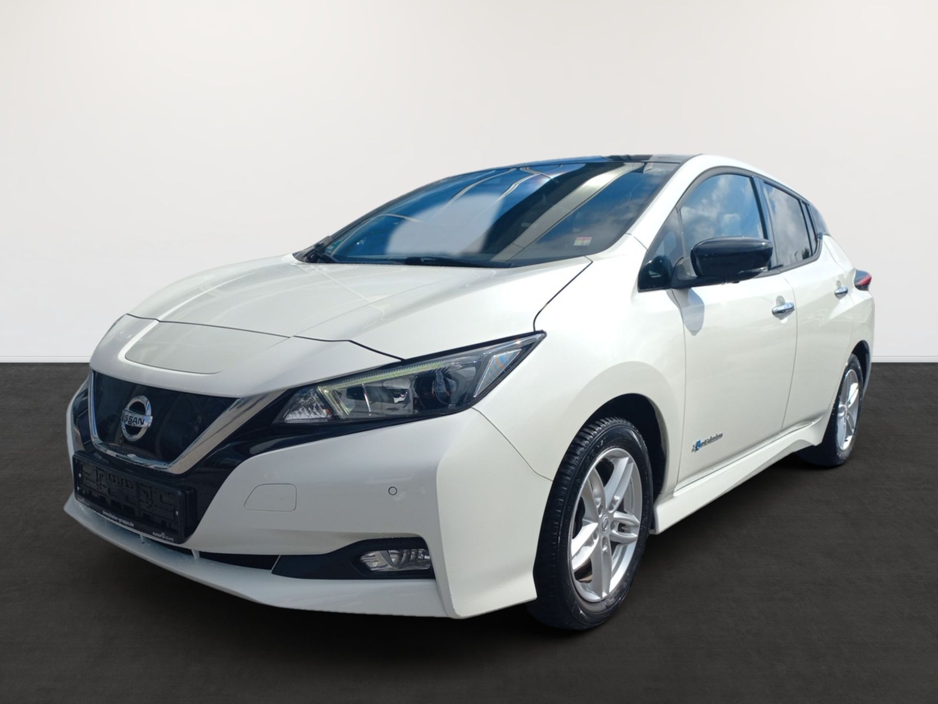 Nissan Leaf 40kwh N-Connecta 2 Farbenlackierung