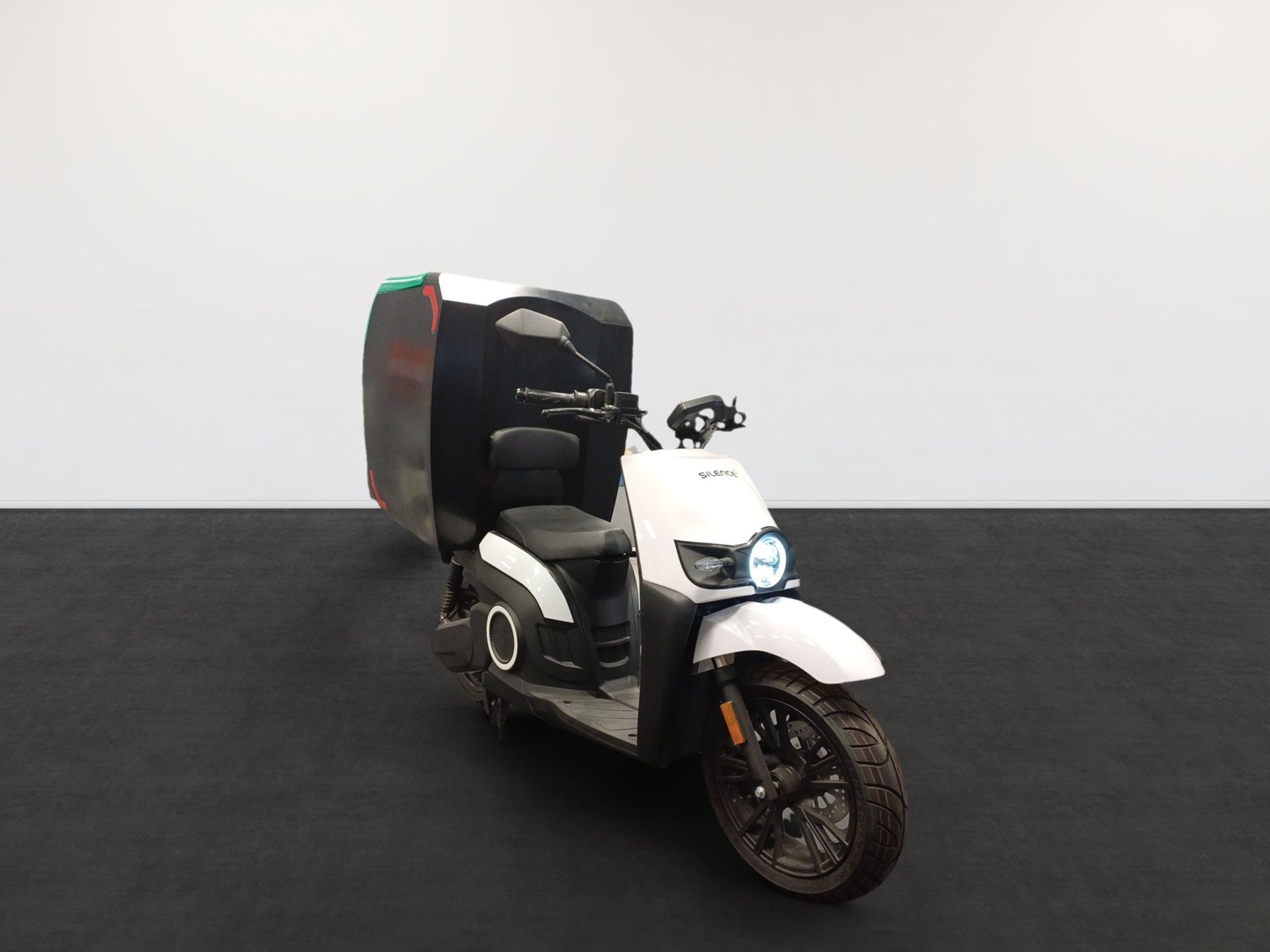 Silence S02 LS6 STANDARD L1e - 5,6 kWh   1 pl. Blanco