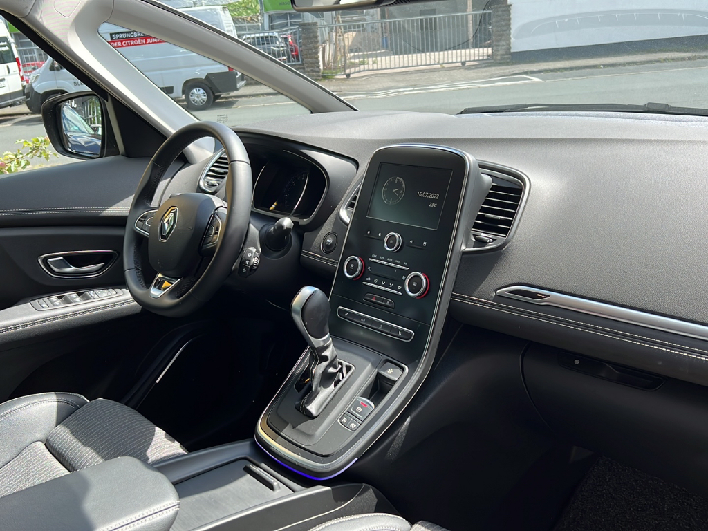 Renault Scenic TCe 140 Intens EDC GPF