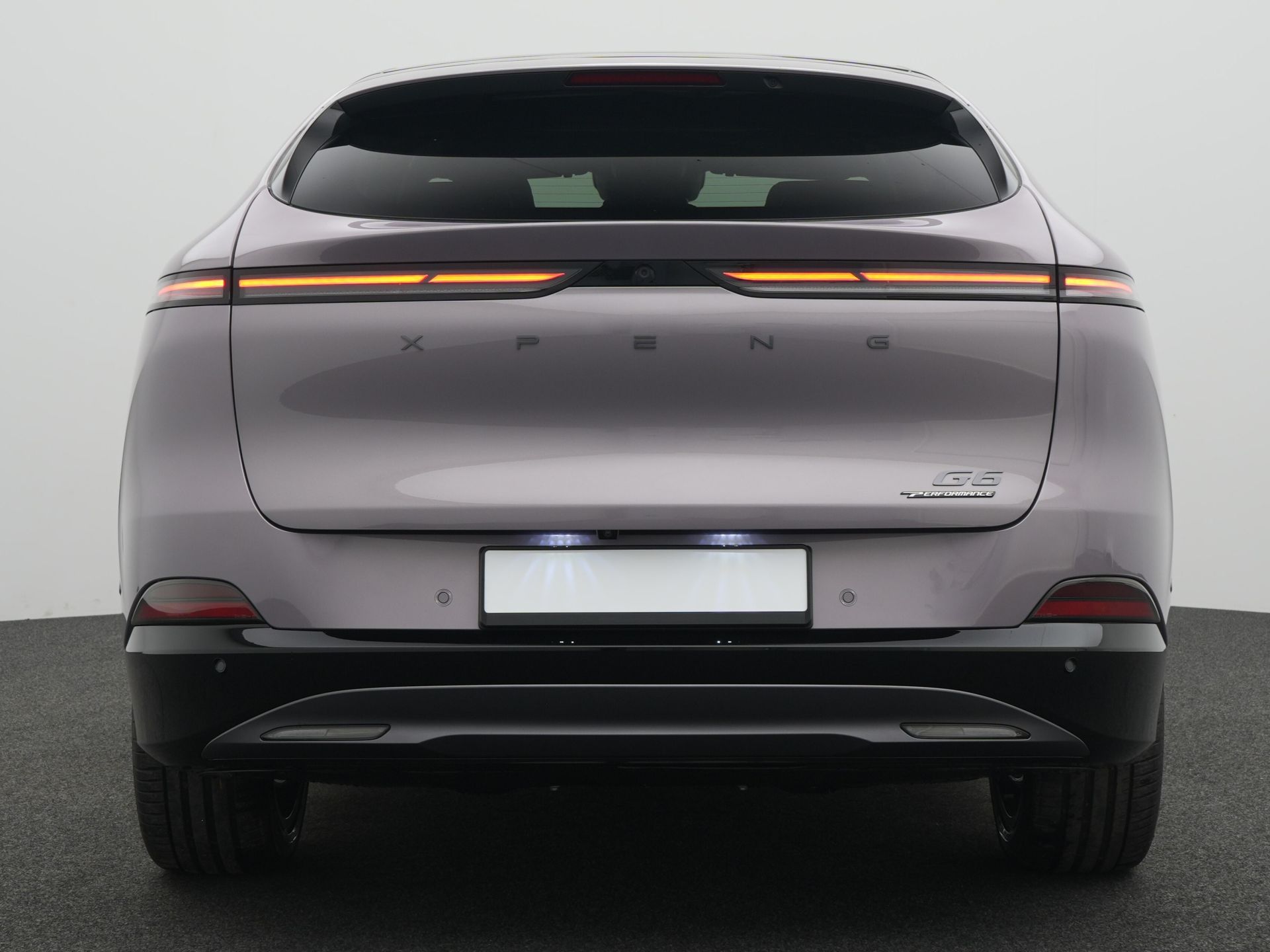 XPeng G6 MY25 Performance+StellarPurple+Dunkelgrau Nappaleder+AHK