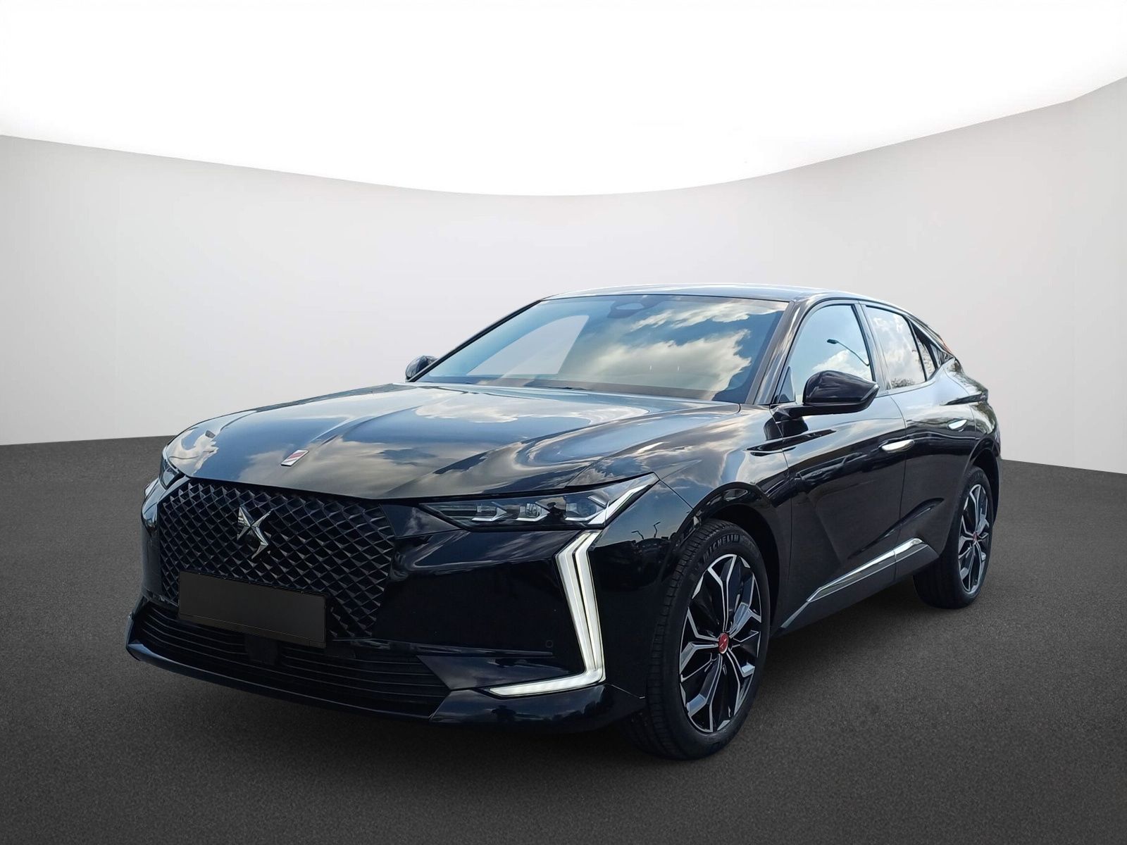 DS Automobiles DS 4 BlueHDI 130 EAT8 Performance Line +