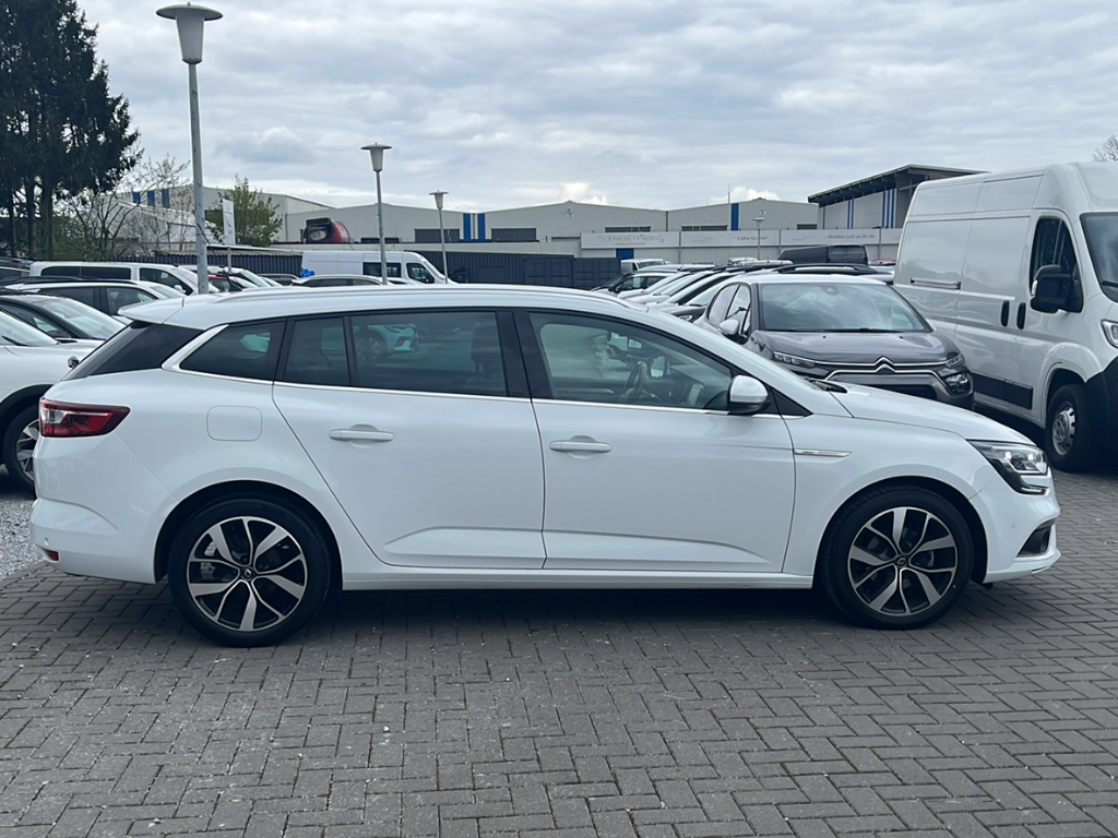 Renault Megane Grandtour Blue dCi 115 BOSE-Edition