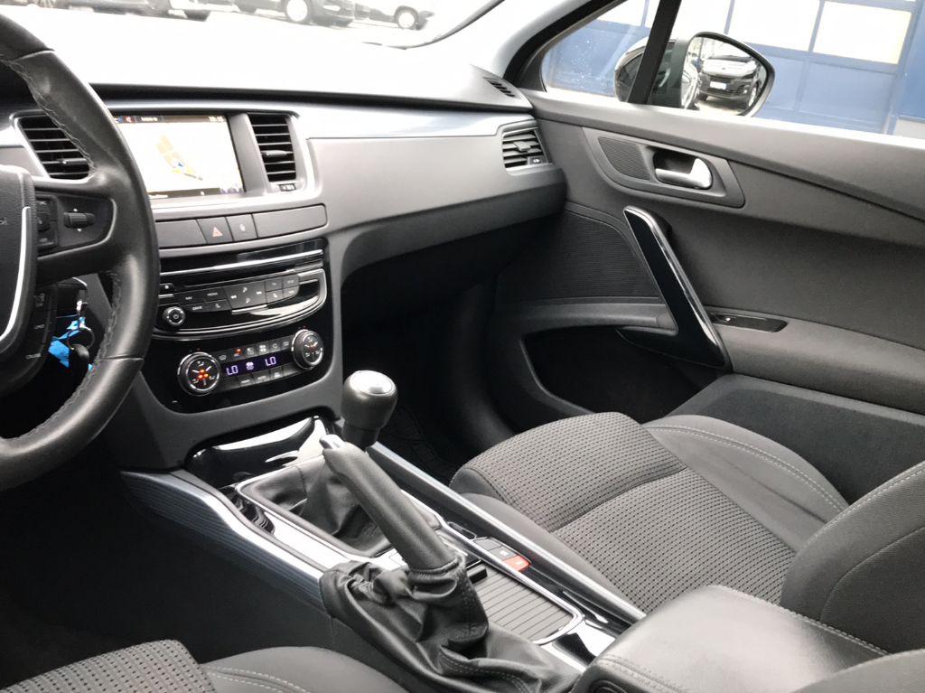 Peugeot 508 SW Active BlueHdi 150 Navi / PDC /