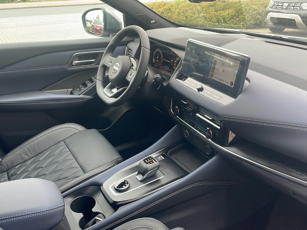 Nissan Qashqai TEKNA+ 1.3 DIG-T MHEV Xtronic 4x4