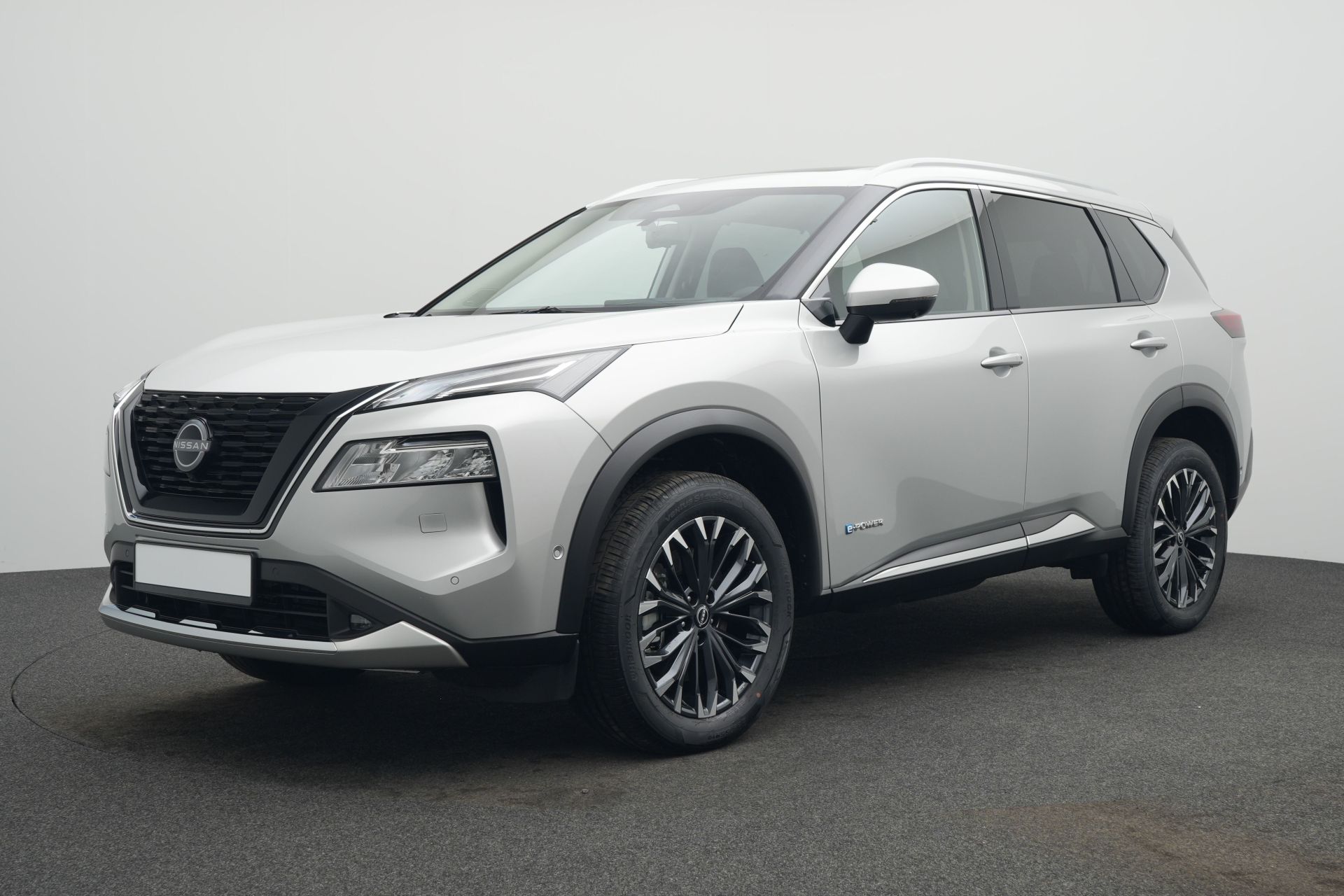 Nissan X-Trail X-T e-POWER 204PS 4x2 Tekna 5 Sitze PGD Bose