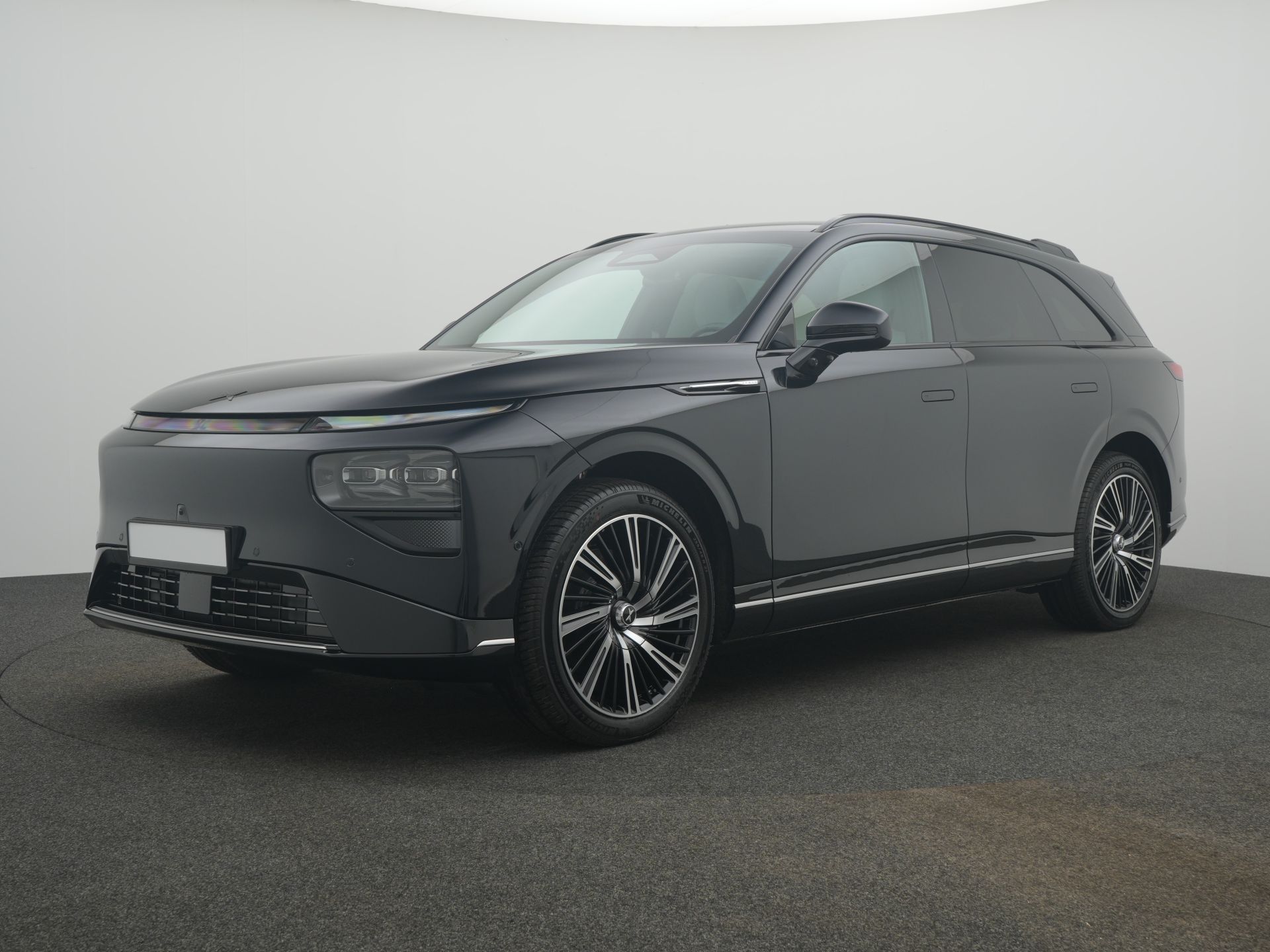 XPeng G9 NEW G9 AWD Perf.+Black+GrayNappa+Premium+AHK