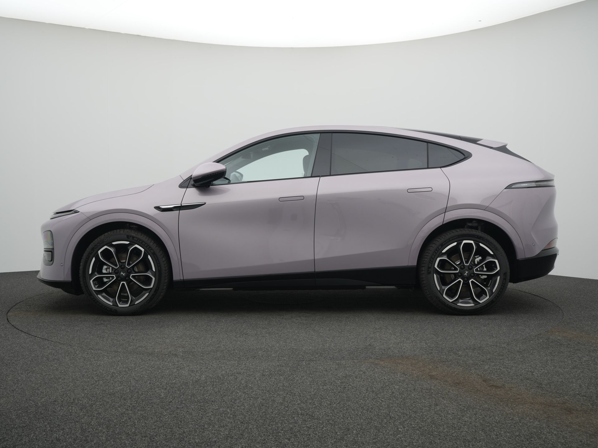 XPeng G6 MY25 Performance+StellarPurple+Dunkelgrau Nappaleder+AHK