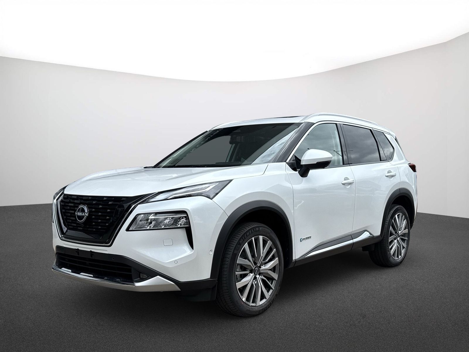 Nissan X-TRAIL X-T e-4ORCE 213PS 4x4 Tekna 5 Sitze PGD Bose 20"