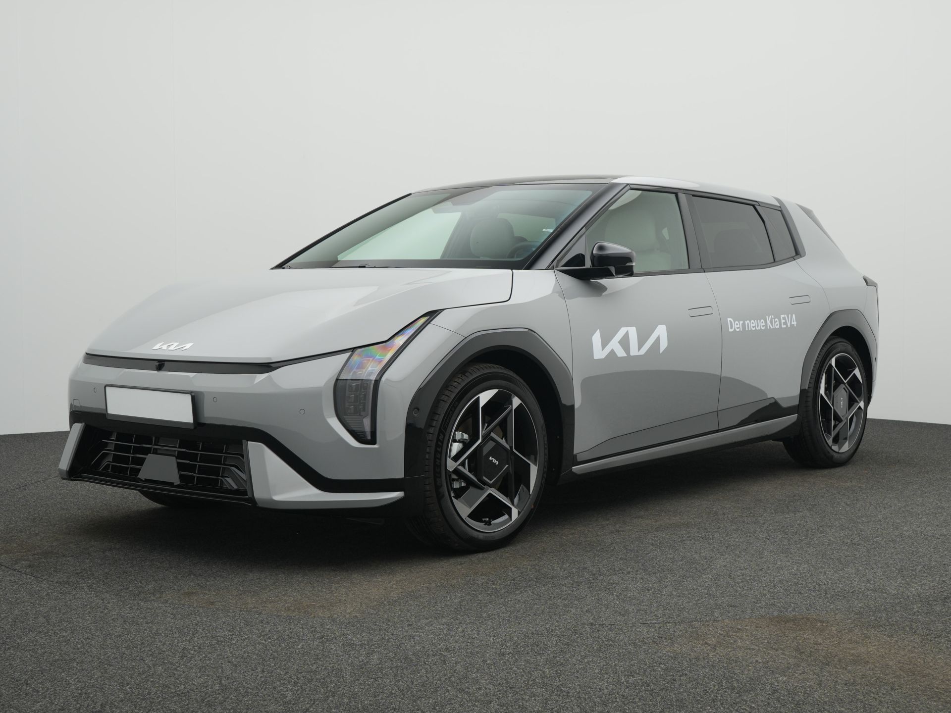 Kia EV4 81 FWD GTL DWP COM CON GD