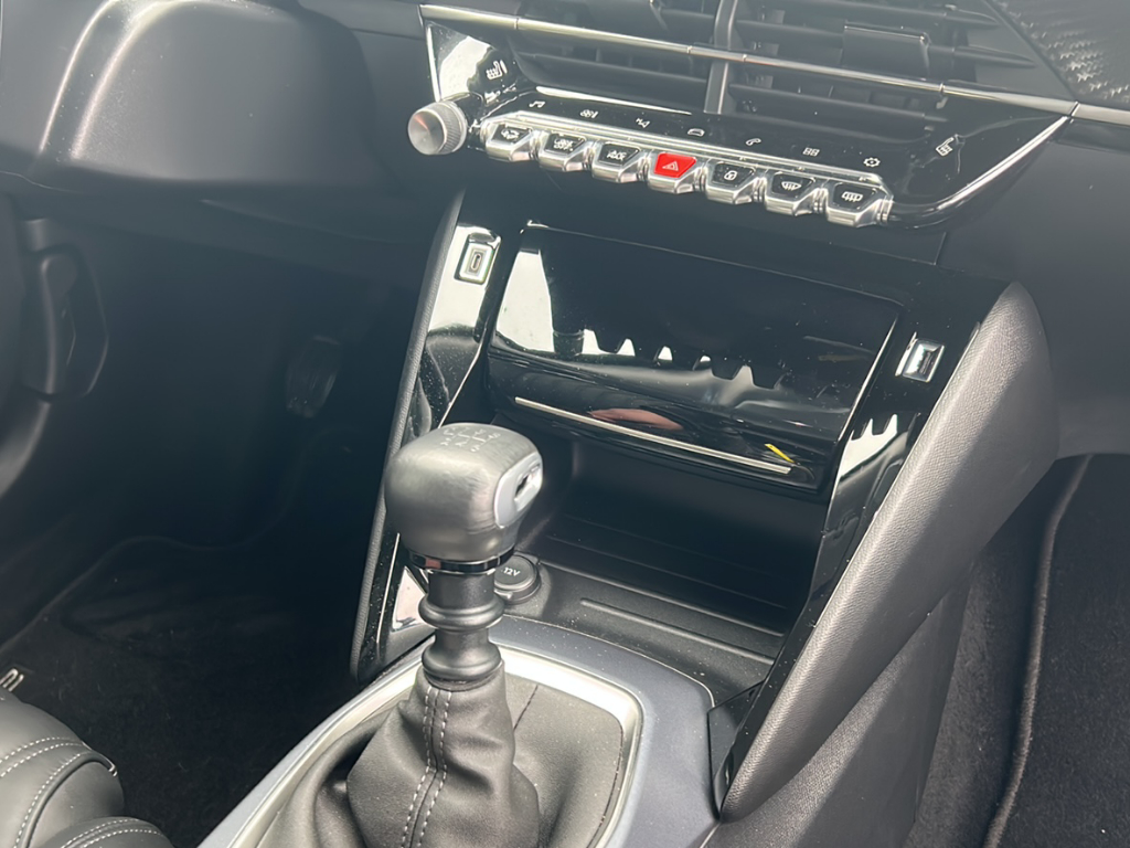 Peugeot 2008 Pure Tech 130 Allure