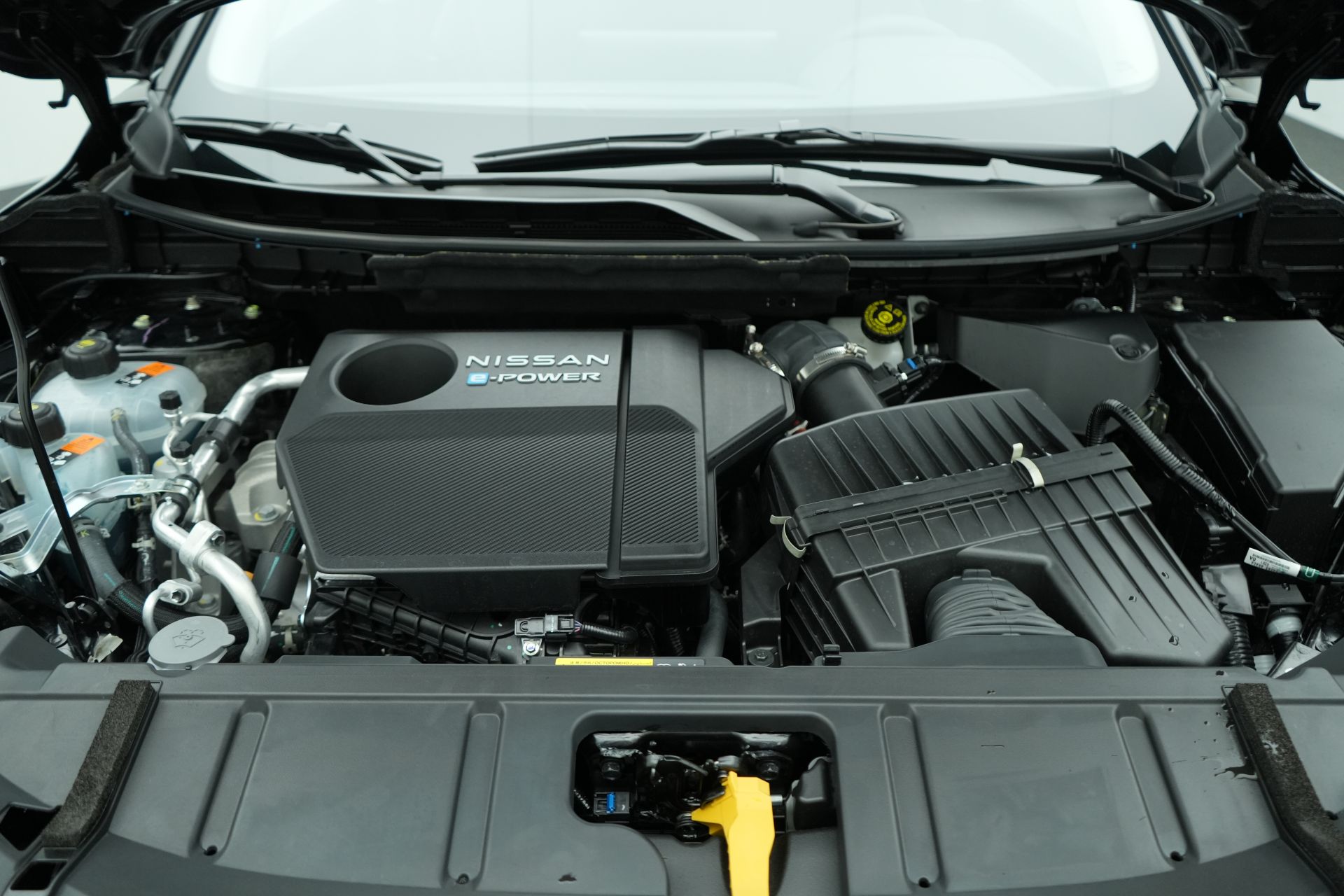 Nissan X-TRAIL 1.5 VC-T e-POWER 204 PS 4x2 Acenta 5 Sitze Familie NC