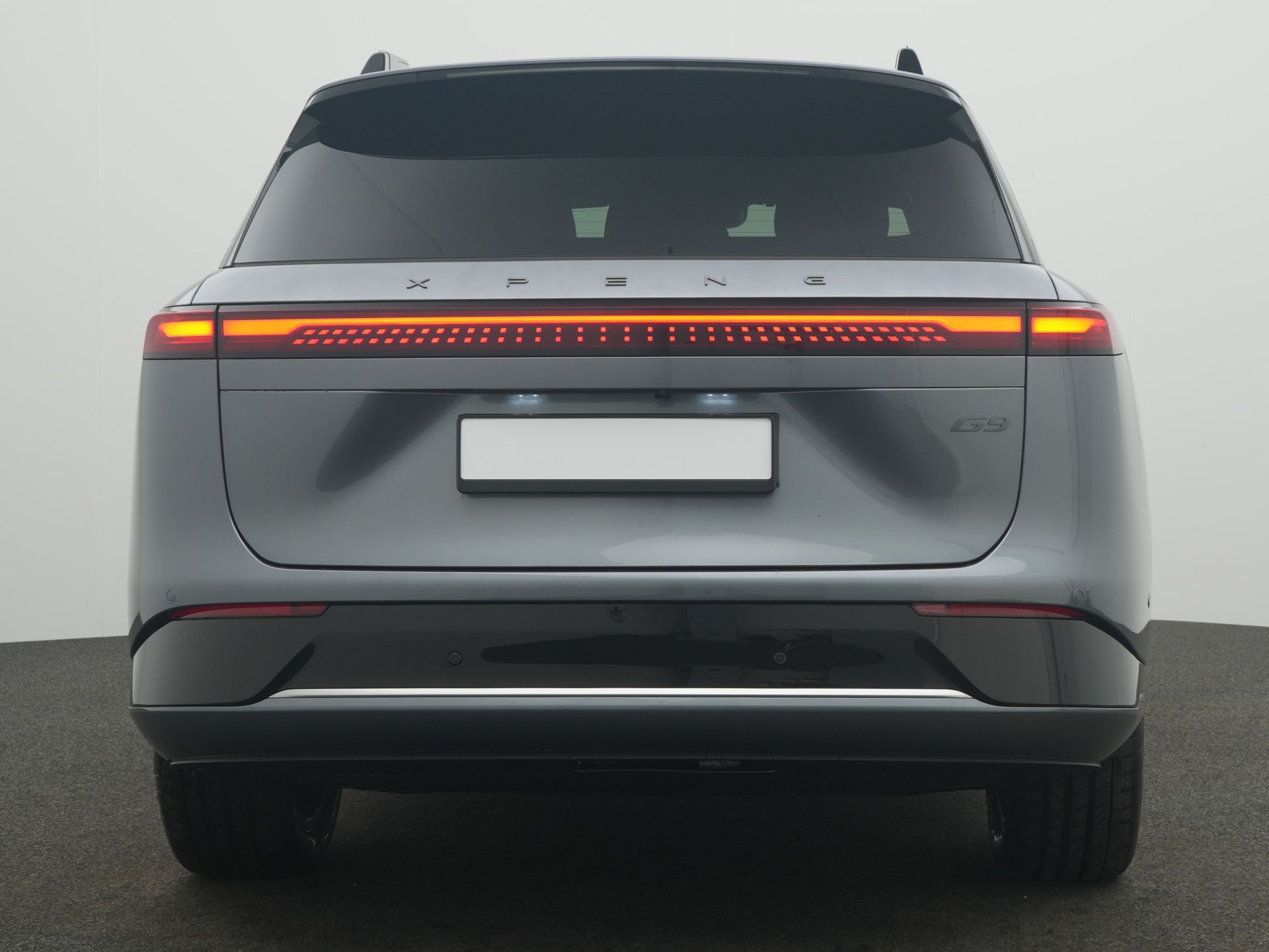 XPeng G9 LongRange+Graph/Schw Nappa+21"+Prem+AHK