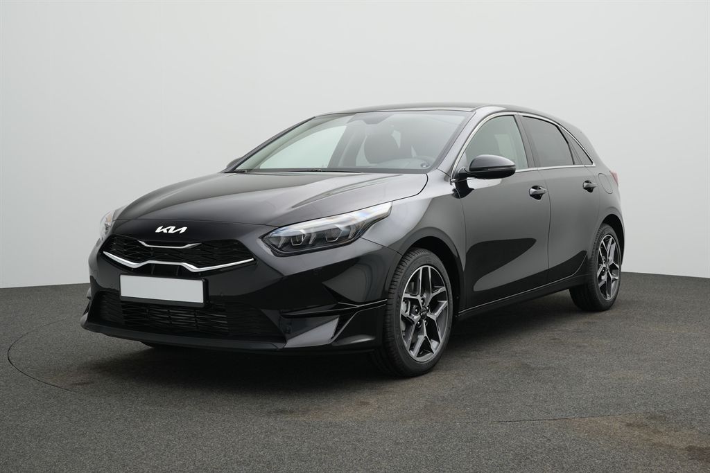 Kia Ceed _5 1.5T 140 ULTIMATE STY