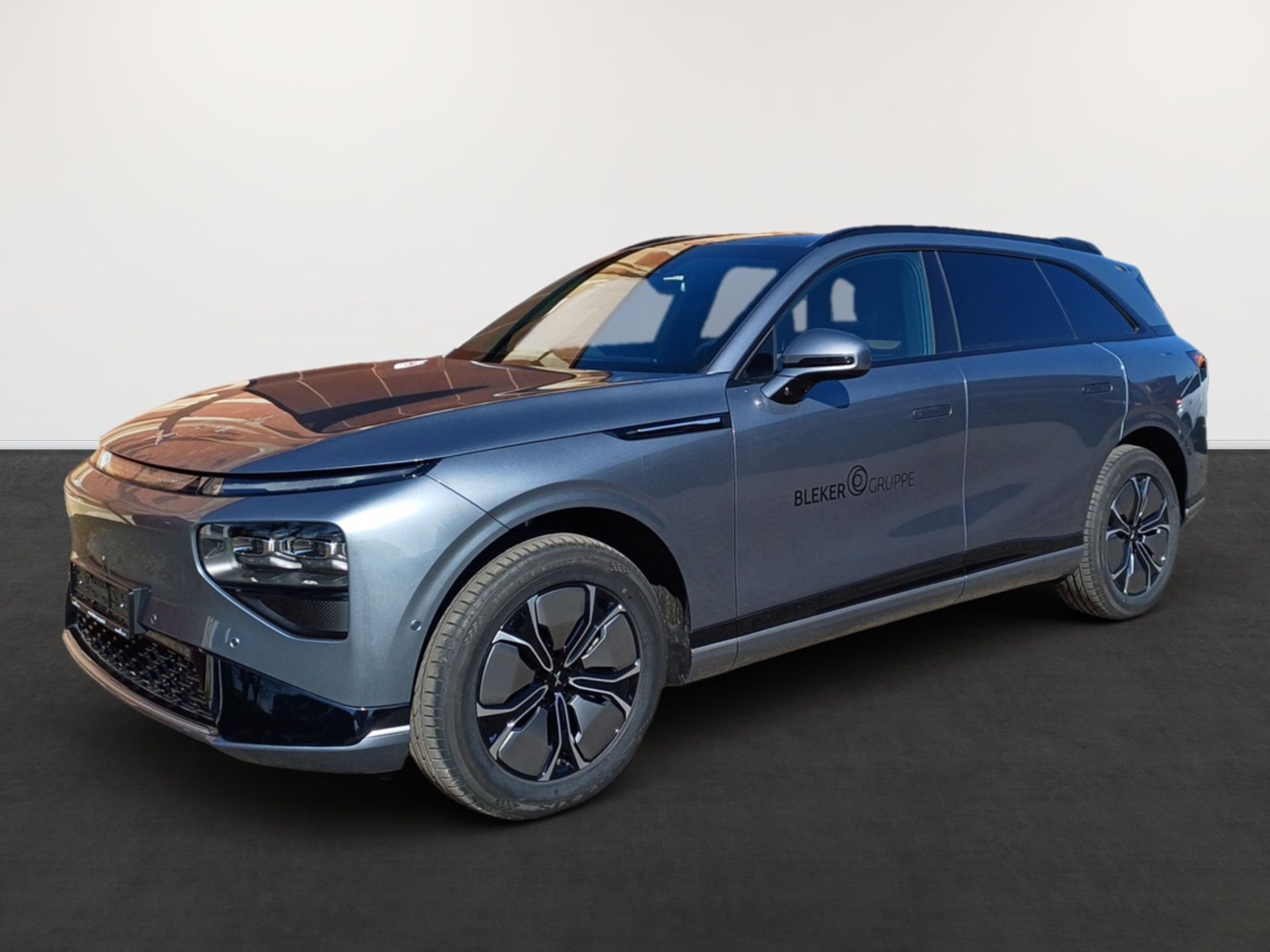 XPeng G9 230 kW RWD Standard Range