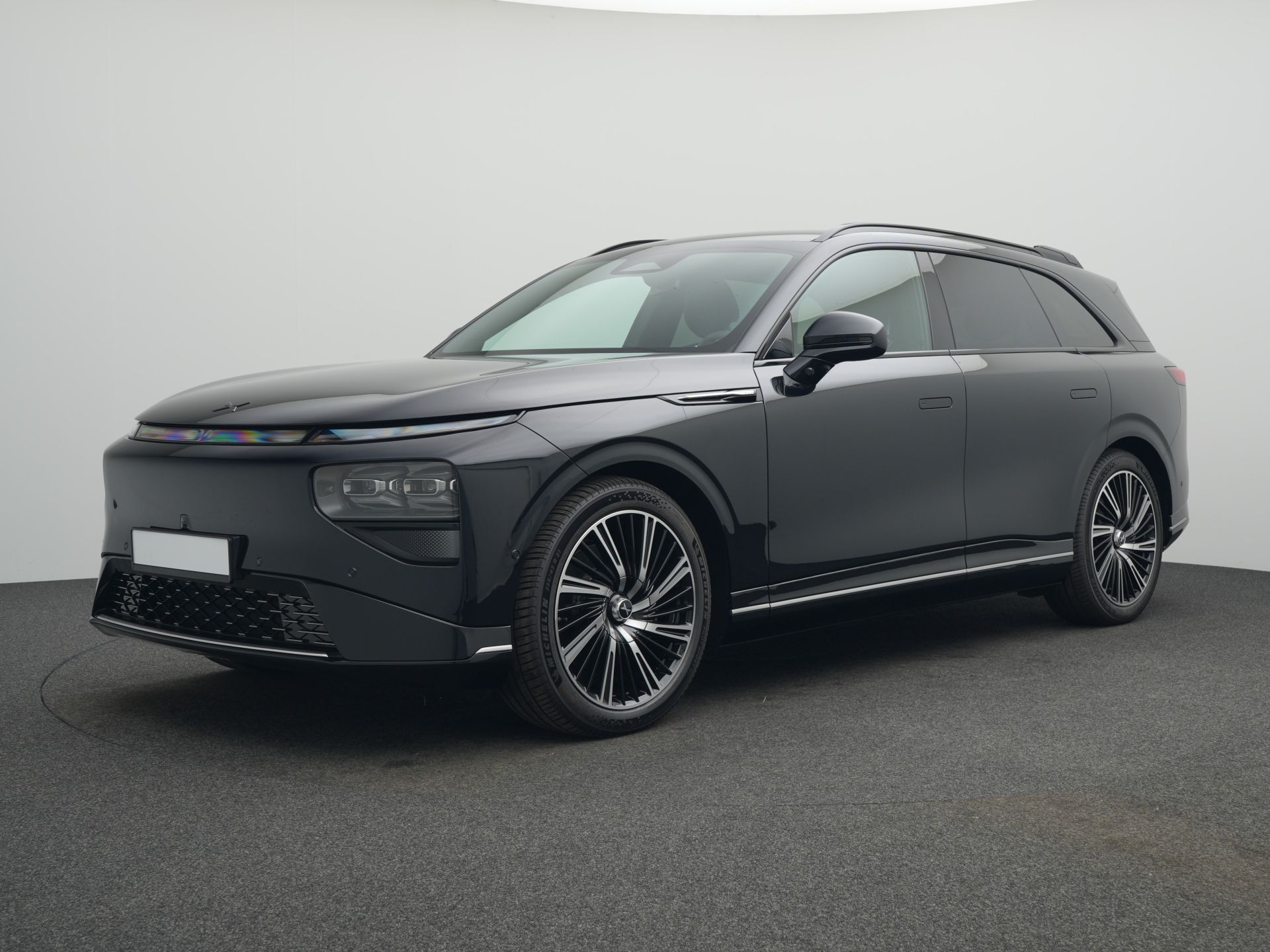 XPeng G9 Performance+Anhängerkupplung+360°+Navi+Pano+uvm