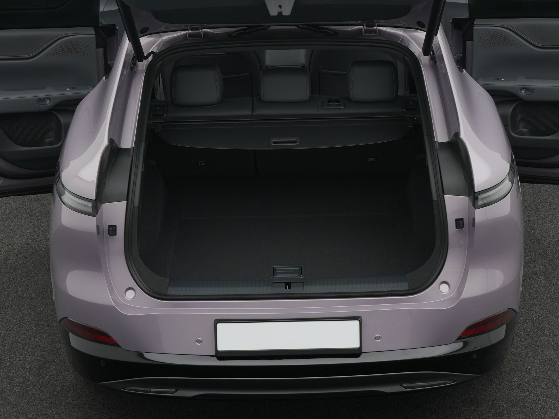 XPeng G6 MY25 Performance+StellarPurple+Dunkelgrau Nappaleder+AHK