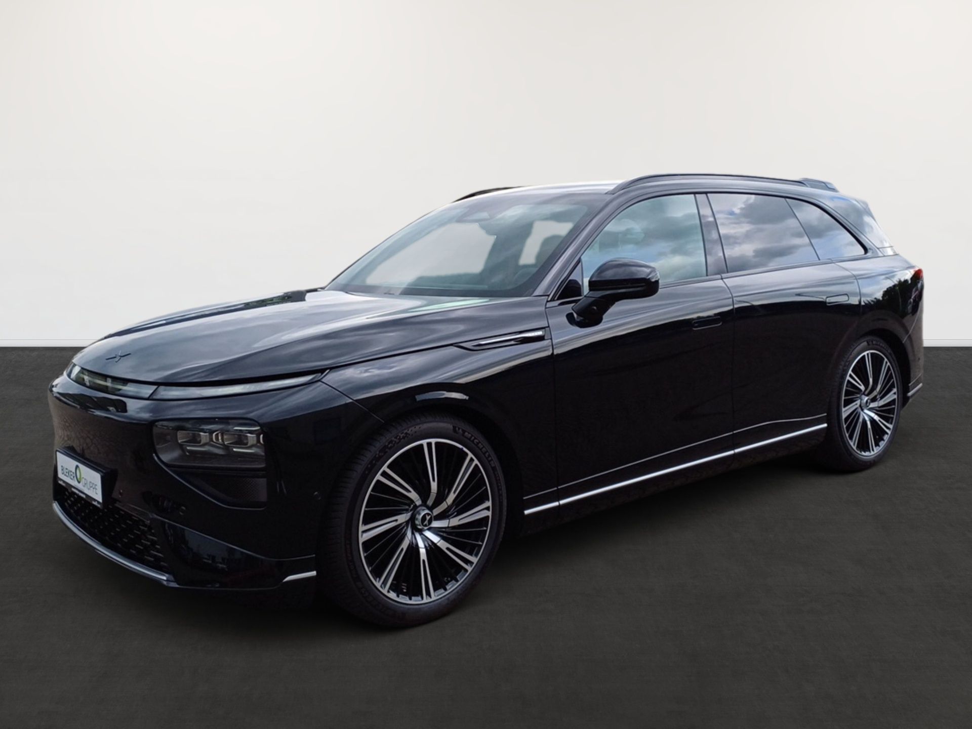 XPeng G9 230 kW RWD Standard Range