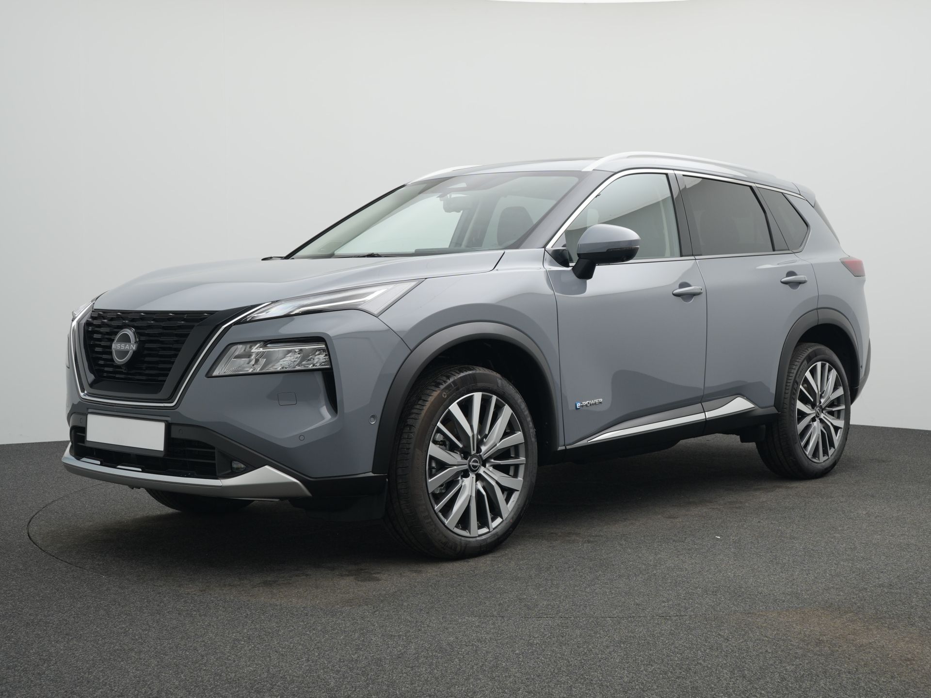 Nissan X-TRAIL X-T e-4ORCE 213PS 4x4 Tekna 5 Sitze PGD Bose 20"