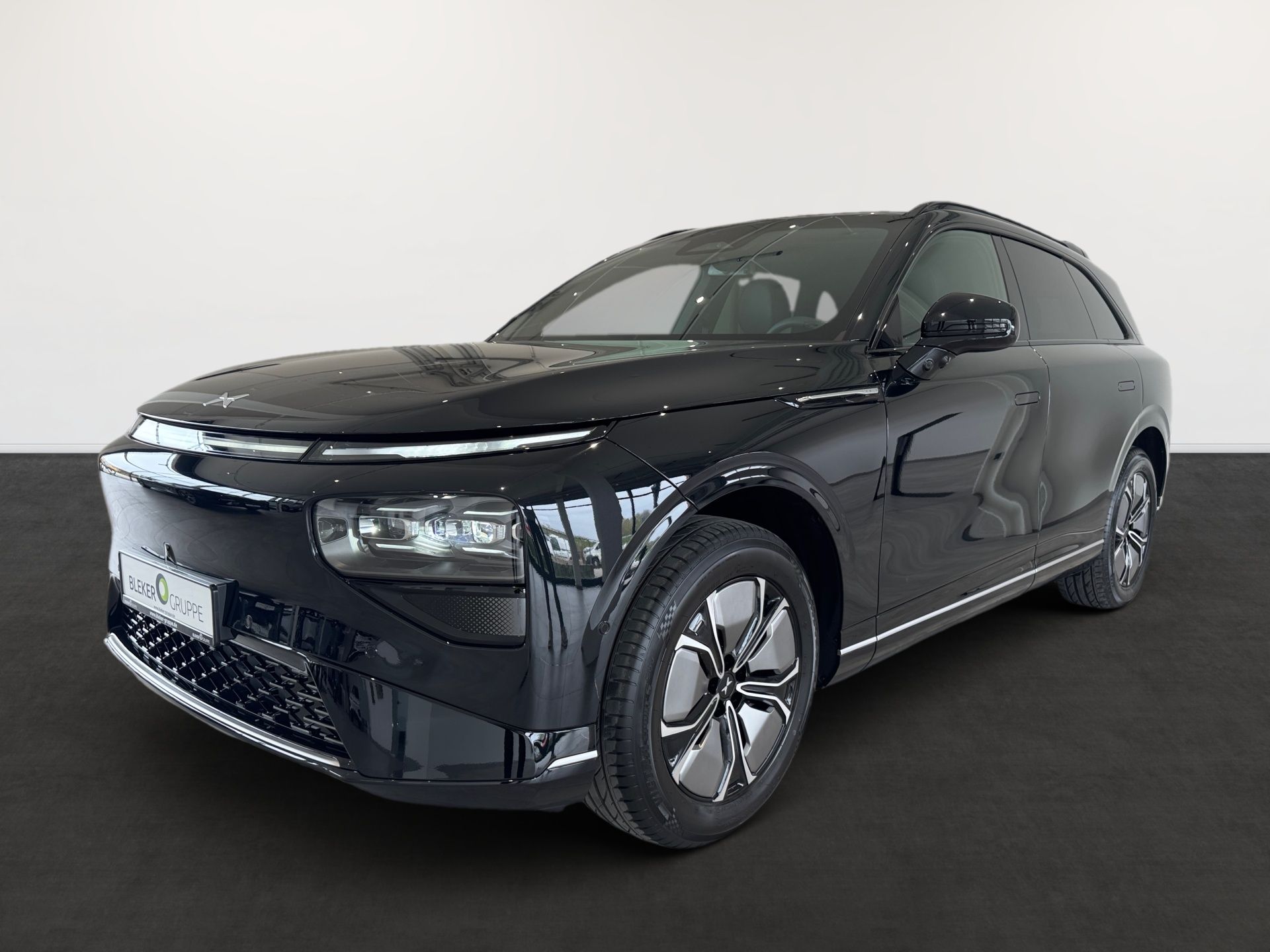 XPeng G9 MY24 LongRange+Anhängerkupplung+360°+Navi+Pano