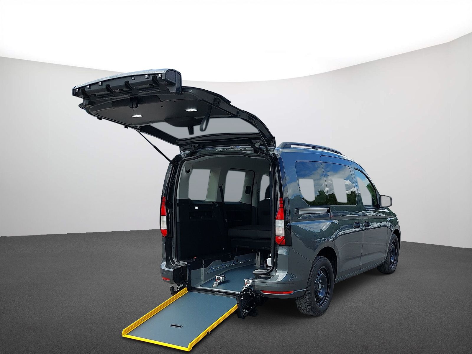 Volkswagen Caddy 2.0 TDI DSG Rollstuhlumbau