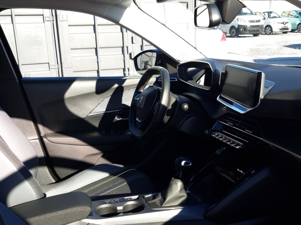 Peugeot 2008 Pure Tech 130 Allure