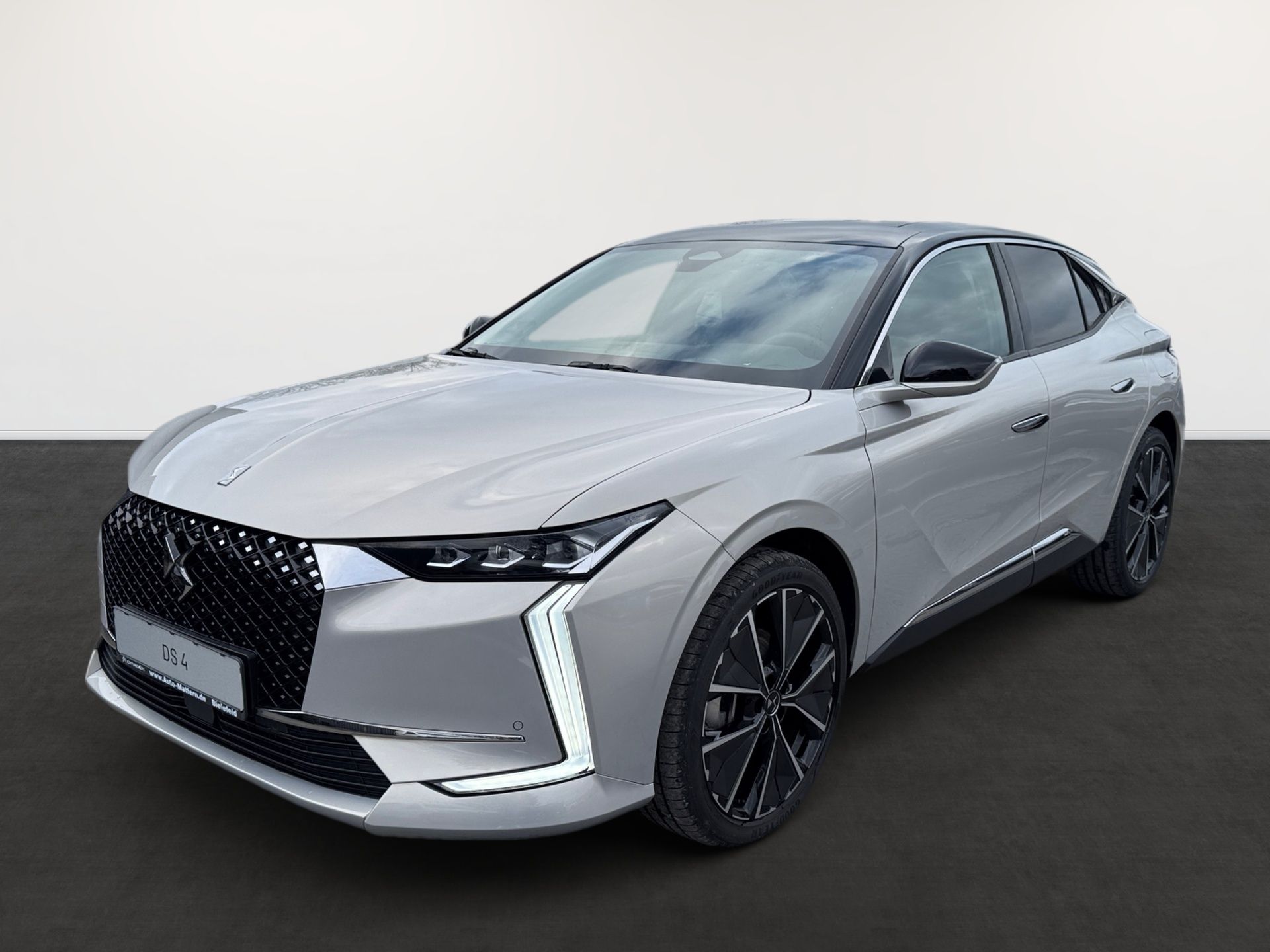 DS Automobiles DS 4 E-Tense 225 Plug-In Hybrid Rivoli