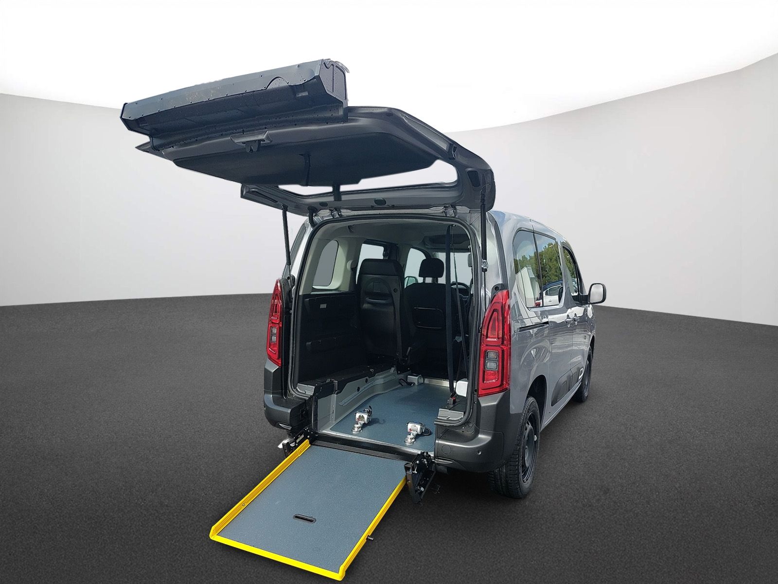 Citroën Berlingo M BlueHDi 100 Feel Rollstuhlumbau