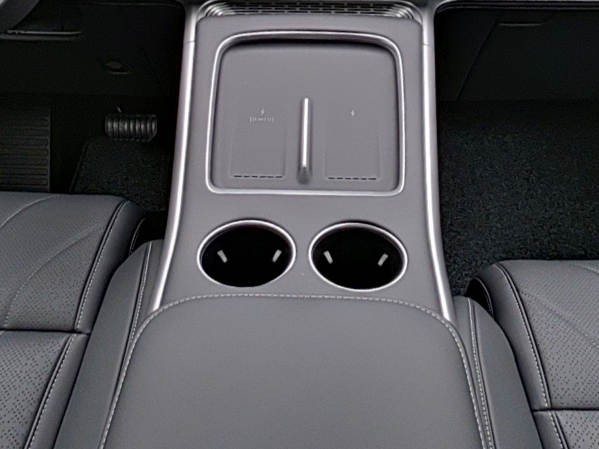 XPeng G9 LongRange+Graph/Schw Nappa+21"+Prem+AHK