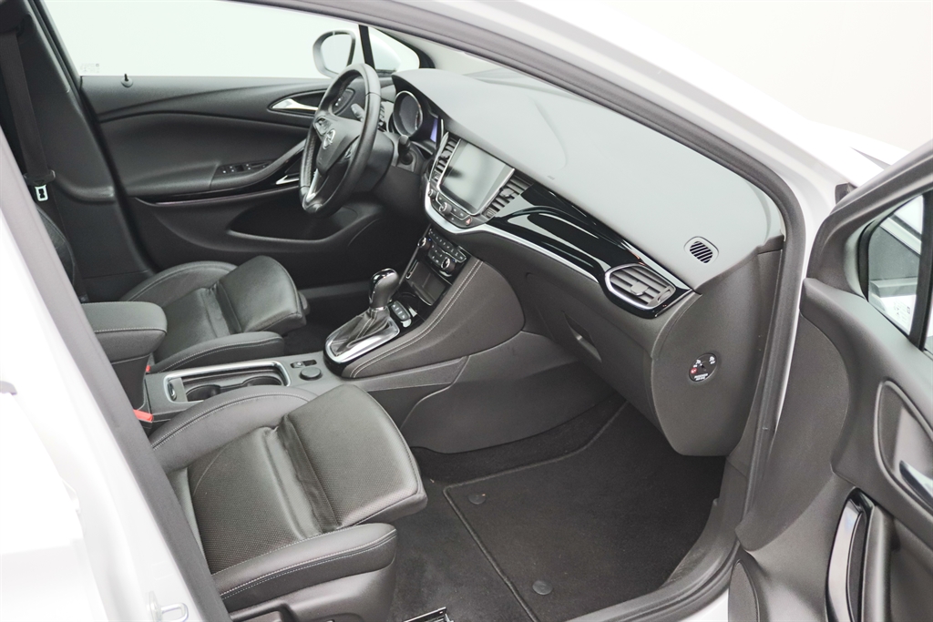 Opel ASTRA 1,6 Direkt Injection Turbo Dynamic Automatik